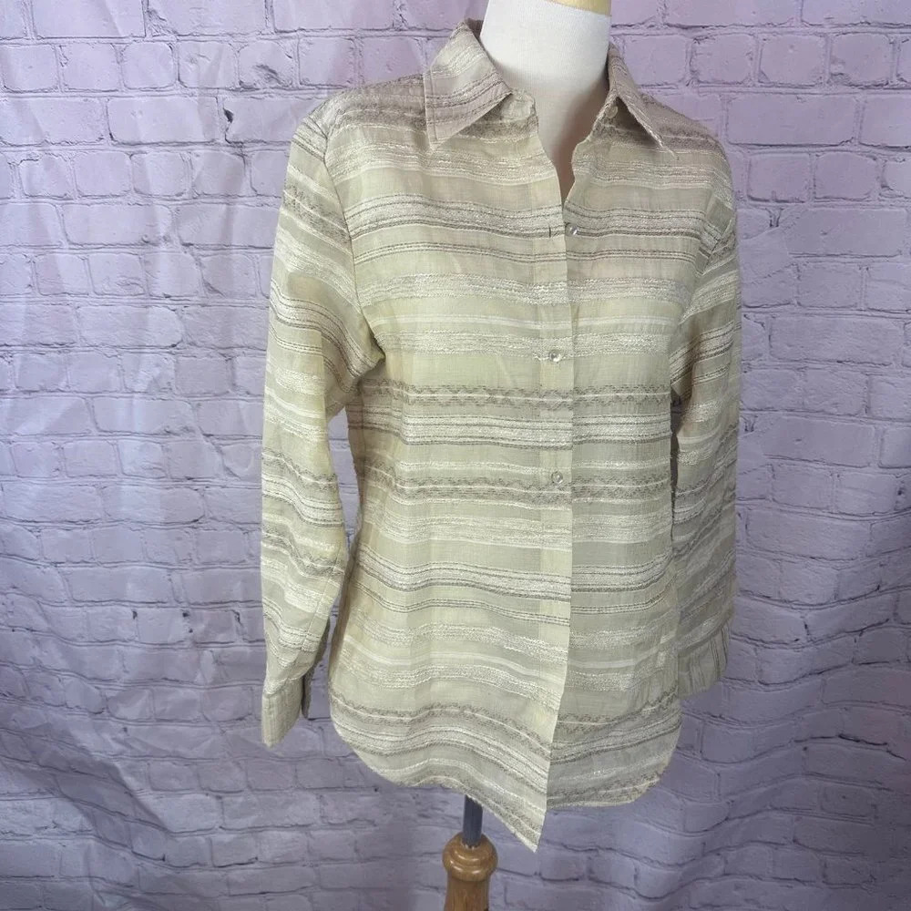 Vintage Coldwater creek embroidered button front top size medium